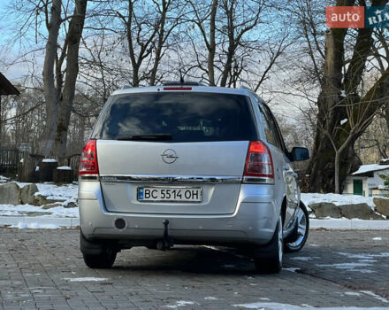 Серый Опель Зафира, объемом двигателя 1.69 л и пробегом 290 тыс. км за 6250 $, фото 13 на Automoto.ua
