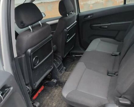 Сірий Опель Зафіра, об'ємом двигуна 1.6 л та пробігом 231 тис. км за 5500 $, фото 7 на Automoto.ua