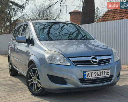 Серый Опель Зафира, объемом двигателя 1.7 л и пробегом 256 тыс. км за 6000 $, фото 8 на Automoto.ua