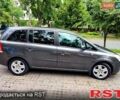 Серый Опель Зафира, объемом двигателя 1.6 л и пробегом 204 тыс. км за 7500 $, фото 2 на Automoto.ua