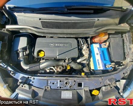 Серый Опель Зафира, объемом двигателя 1.7 л и пробегом 280 тыс. км за 5500 $, фото 11 на Automoto.ua