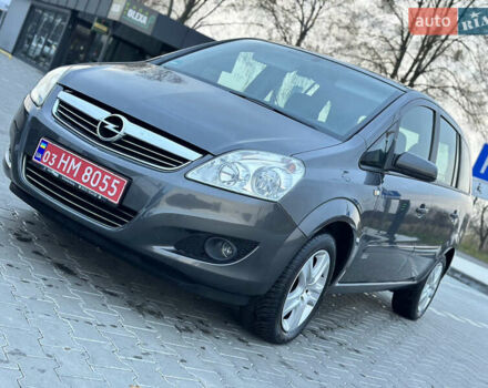 Серый Опель Зафира, объемом двигателя 1.6 л и пробегом 181 тыс. км за 6500 $, фото 14 на Automoto.ua