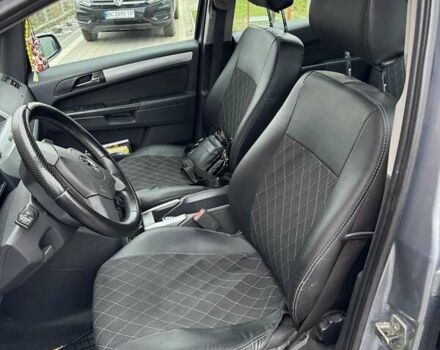 Серый Опель Зафира, объемом двигателя 1.69 л и пробегом 245 тыс. км за 6200 $, фото 8 на Automoto.ua