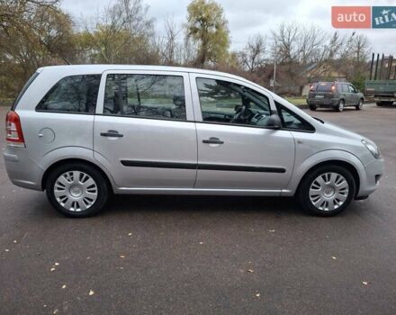 Серый Опель Зафира, объемом двигателя 1.6 л и пробегом 191 тыс. км за 5800 $, фото 10 на Automoto.ua