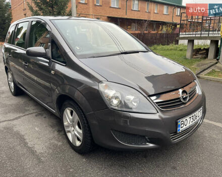 Серый Опель Зафира, объемом двигателя 1.8 л и пробегом 176 тыс. км за 5600 $, фото 4 на Automoto.ua