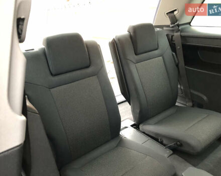 Серый Опель Зафира, объемом двигателя 1.7 л и пробегом 253 тыс. км за 6350 $, фото 12 на Automoto.ua