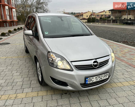 Серый Опель Зафира, объемом двигателя 1.7 л и пробегом 222 тыс. км за 6600 $, фото 7 на Automoto.ua