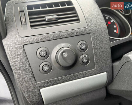 Серый Опель Зафира, объемом двигателя 1.8 л и пробегом 196 тыс. км за 5900 $, фото 19 на Automoto.ua