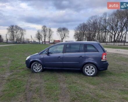 Сірий Опель Зафіра, об'ємом двигуна 1.7 л та пробігом 217 тис. км за 5700 $, фото 4 на Automoto.ua