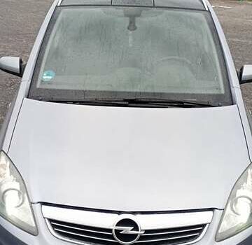 Серый Опель Зафира, объемом двигателя 1.8 л и пробегом 232 тыс. км за 7400 $, фото 2 на Automoto.ua