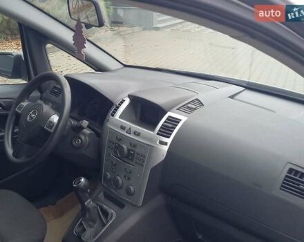 Серый Опель Зафира, объемом двигателя 1.6 л и пробегом 229 тыс. км за 6800 $, фото 13 на Automoto.ua