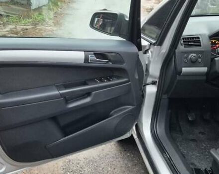 Сірий Опель Зафіра, об'ємом двигуна 1.6 л та пробігом 250 тис. км за 6500 $, фото 7 на Automoto.ua