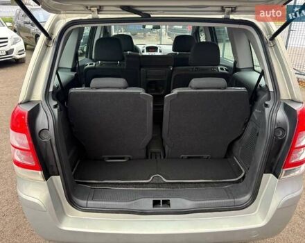 Серый Опель Зафира, объемом двигателя 1.8 л и пробегом 146 тыс. км за 8300 $, фото 6 на Automoto.ua