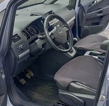 Серый Опель Зафира, объемом двигателя 1.8 л и пробегом 232 тыс. км за 7400 $, фото 11 на Automoto.ua