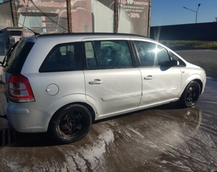 Серый Опель Зафира, объемом двигателя 1.7 л и пробегом 275 тыс. км за 6500 $, фото 2 на Automoto.ua