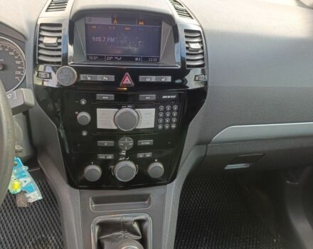 Серый Опель Зафира, объемом двигателя 1.7 л и пробегом 210 тыс. км за 6400 $, фото 6 на Automoto.ua