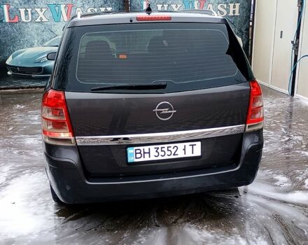 Серый Опель Зафира, объемом двигателя 1.7 л и пробегом 295 тыс. км за 7000 $, фото 2 на Automoto.ua