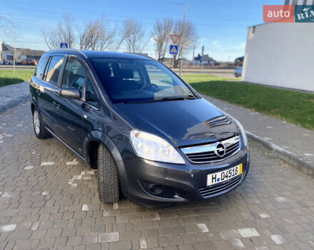 Серый Опель Зафира, объемом двигателя 1.8 л и пробегом 190 тыс. км за 7450 $, фото 7 на Automoto.ua