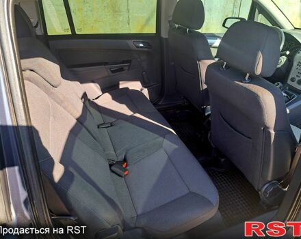 Серый Опель Зафира, объемом двигателя 1.7 л и пробегом 280 тыс. км за 5500 $, фото 7 на Automoto.ua