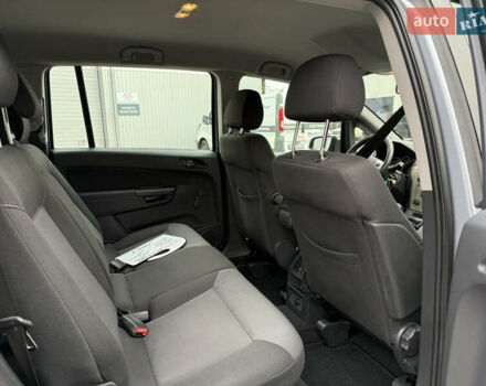 Серый Опель Зафира, объемом двигателя 1.6 л и пробегом 290 тыс. км за 5750 $, фото 42 на Automoto.ua