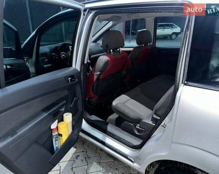 Сірий Опель Зафіра, об'ємом двигуна 1.69 л та пробігом 260 тис. км за 7300 $, фото 8 на Automoto.ua