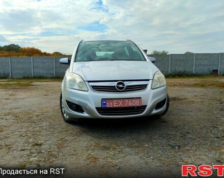Серый Опель Зафира, объемом двигателя 1.8 л и пробегом 242 тыс. км за 6600 $, фото 3 на Automoto.ua