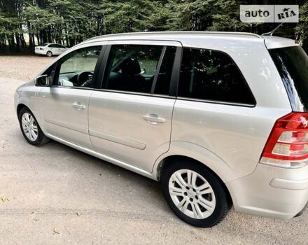 Серый Опель Зафира, объемом двигателя 1.7 л и пробегом 173 тыс. км за 7850 $, фото 8 на Automoto.ua