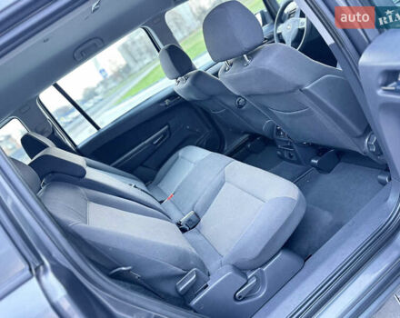 Серый Опель Зафира, объемом двигателя 1.6 л и пробегом 181 тыс. км за 6500 $, фото 60 на Automoto.ua