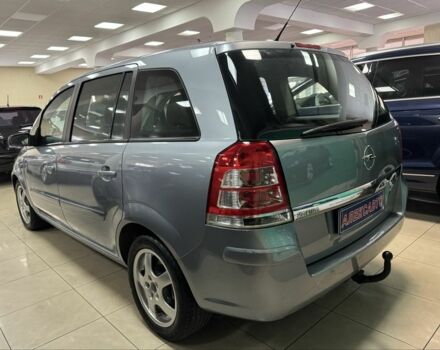 Серый Опель Зафира, объемом двигателя 1.8 л и пробегом 204 тыс. км за 6000 $, фото 3 на Automoto.ua