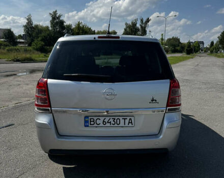 Серый Опель Зафира, объемом двигателя 1.91 л и пробегом 220 тыс. км за 8000 $, фото 3 на Automoto.ua