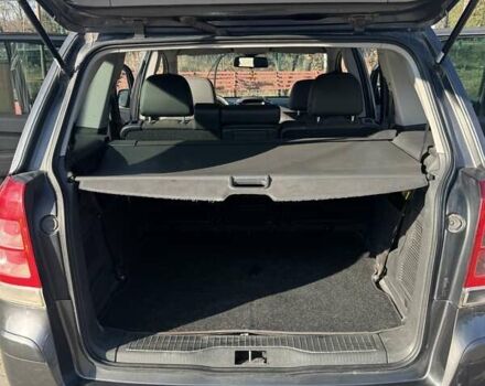 Серый Опель Зафира, объемом двигателя 1.69 л и пробегом 271 тыс. км за 7000 $, фото 8 на Automoto.ua