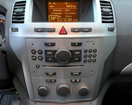 Сірий Опель Зафіра, об'ємом двигуна 1.8 л та пробігом 279 тис. км за 8500 $, фото 7 на Automoto.ua