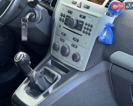 Серый Опель Зафира, объемом двигателя 1.69 л и пробегом 290 тыс. км за 6250 $, фото 46 на Automoto.ua