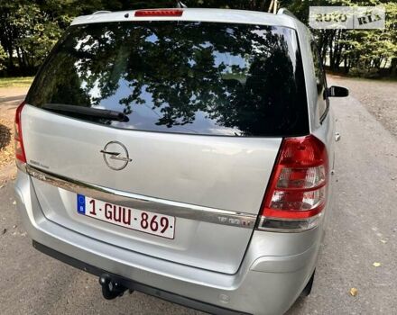 Серый Опель Зафира, объемом двигателя 1.7 л и пробегом 173 тыс. км за 7850 $, фото 5 на Automoto.ua