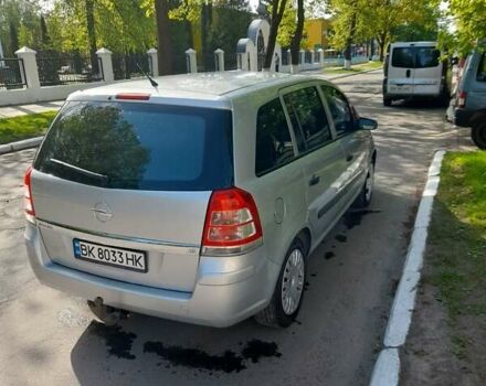 Серый Опель Зафира, объемом двигателя 1.8 л и пробегом 175 тыс. км за 6700 $, фото 1 на Automoto.ua