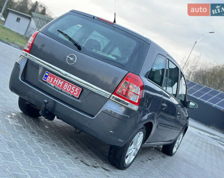 Серый Опель Зафира, объемом двигателя 1.6 л и пробегом 181 тыс. км за 6500 $, фото 22 на Automoto.ua