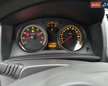 Серый Опель Зафира, объемом двигателя 1.8 л и пробегом 146 тыс. км за 7500 $, фото 10 на Automoto.ua