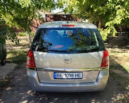 Серый Опель Зафира, объемом двигателя 1.6 л и пробегом 240 тыс. км за 6800 $, фото 5 на Automoto.ua