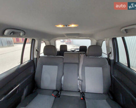 Серый Опель Зафира, объемом двигателя 1.7 л и пробегом 256 тыс. км за 6000 $, фото 13 на Automoto.ua