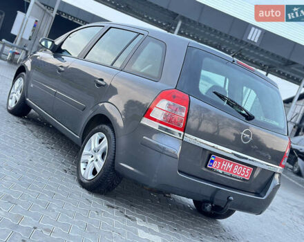 Серый Опель Зафира, объемом двигателя 1.6 л и пробегом 181 тыс. км за 6500 $, фото 17 на Automoto.ua