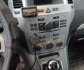 Сірий Опель Зафіра, об'ємом двигуна 1.6 л та пробігом 231 тис. км за 5500 $, фото 1 на Automoto.ua