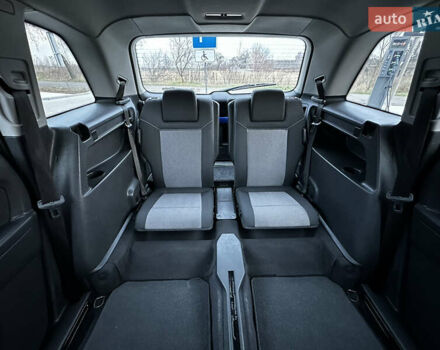 Серый Опель Зафира, объемом двигателя 1.6 л и пробегом 181 тыс. км за 6500 $, фото 85 на Automoto.ua