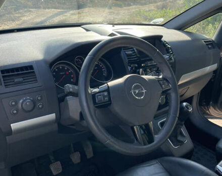 Серый Опель Зафира, объемом двигателя 1.8 л и пробегом 220 тыс. км за 8000 $, фото 15 на Automoto.ua