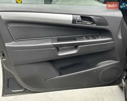 Серый Опель Зафира, объемом двигателя 1.91 л и пробегом 172 тыс. км за 8200 $, фото 6 на Automoto.ua