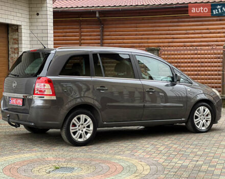 Серый Опель Зафира, объемом двигателя 1.7 л и пробегом 191 тыс. км за 7900 $, фото 15 на Automoto.ua