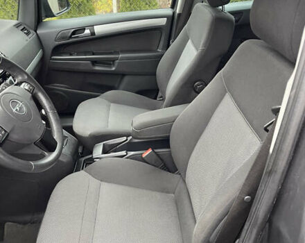 Серый Опель Зафира, объемом двигателя 1.8 л и пробегом 210 тыс. км за 7000 $, фото 9 на Automoto.ua