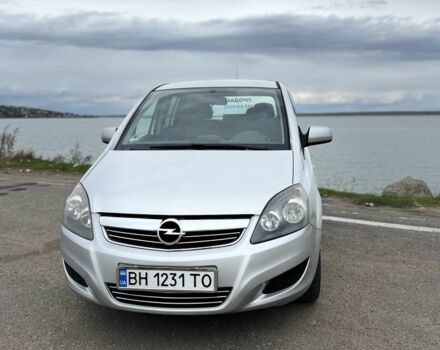 Серый Опель Зафира, объемом двигателя 1.7 л и пробегом 266 тыс. км за 6600 $, фото 3 на Automoto.ua
