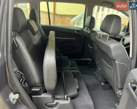 Серый Опель Зафира, объемом двигателя 1.7 л и пробегом 191 тыс. км за 7900 $, фото 61 на Automoto.ua