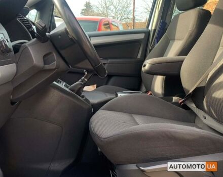 Серый Опель Зафира, объемом двигателя 1.7 л и пробегом 238 тыс. км за 6500 $, фото 6 на Automoto.ua