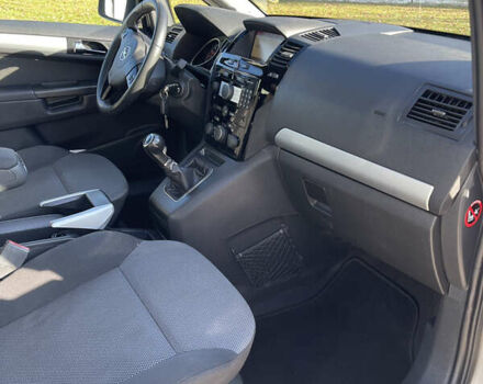 Серый Опель Зафира, объемом двигателя 1.8 л и пробегом 182 тыс. км за 7250 $, фото 31 на Automoto.ua